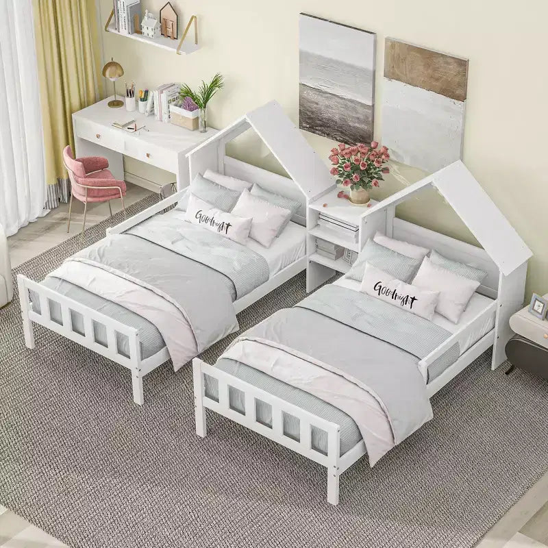 Letto a piattaforma matrimoniale doppio con testiera a forma di casetta e comodino integrato, bianco