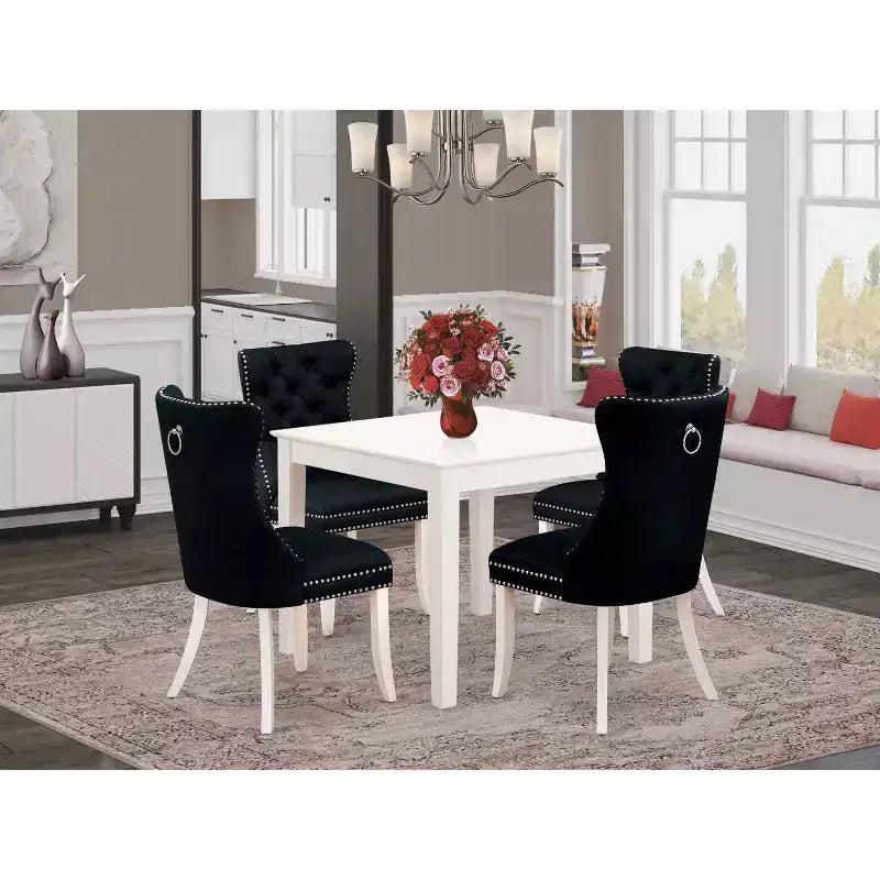 Set 5 pezzi con ripiano in legno massello con finitura bianca lino - Sala da pranzo con sedie imbottite quadrate - Posti a sedere per 4 persone