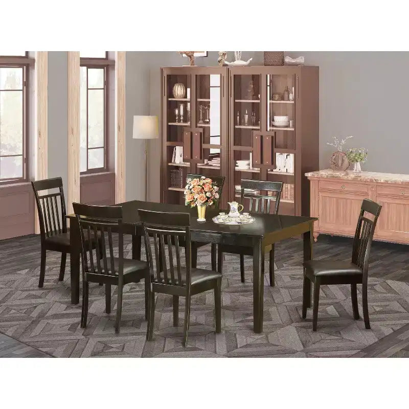 Sala da pranzo con tavolo e sedie - Cucina Classica Comfort