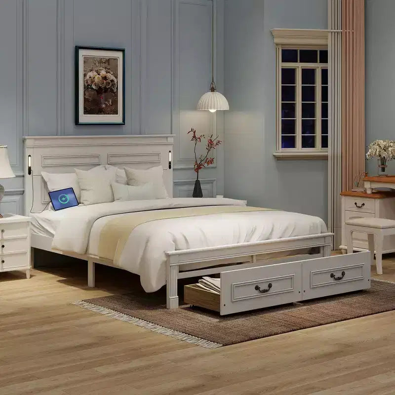 Letto matrimoniale in legno con testiera e pediera alte, 2 cassetti portaoggetti