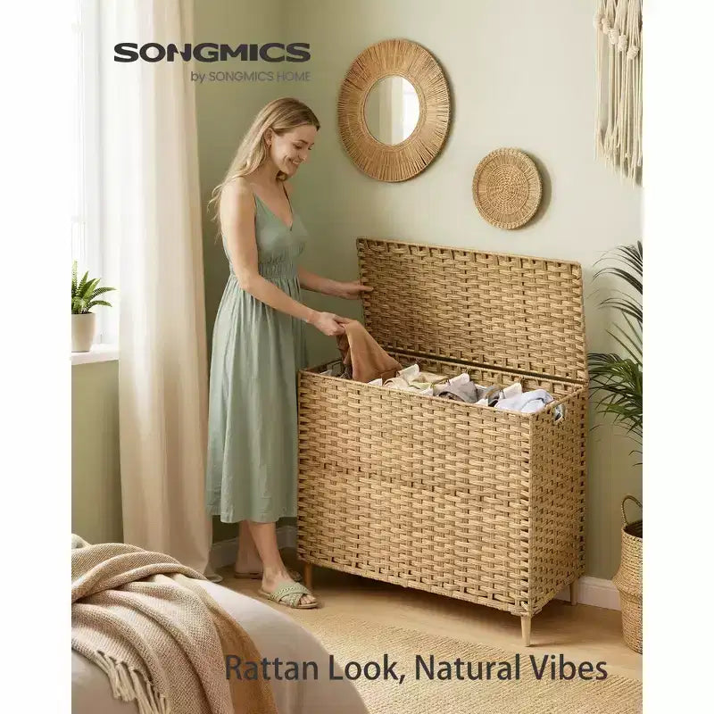Cesto portabiancheria con coperchio, cesto portabiancheria in rattan PE con fodera rimovibile, cesto portaoggetti, smistatore a 4 scomparti, 210 L, Giallo oca